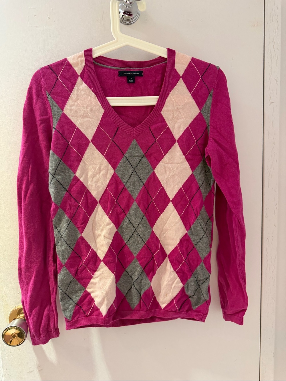 Tommy Hilfiger Women's Magenta Argyle V-Neck Sweater